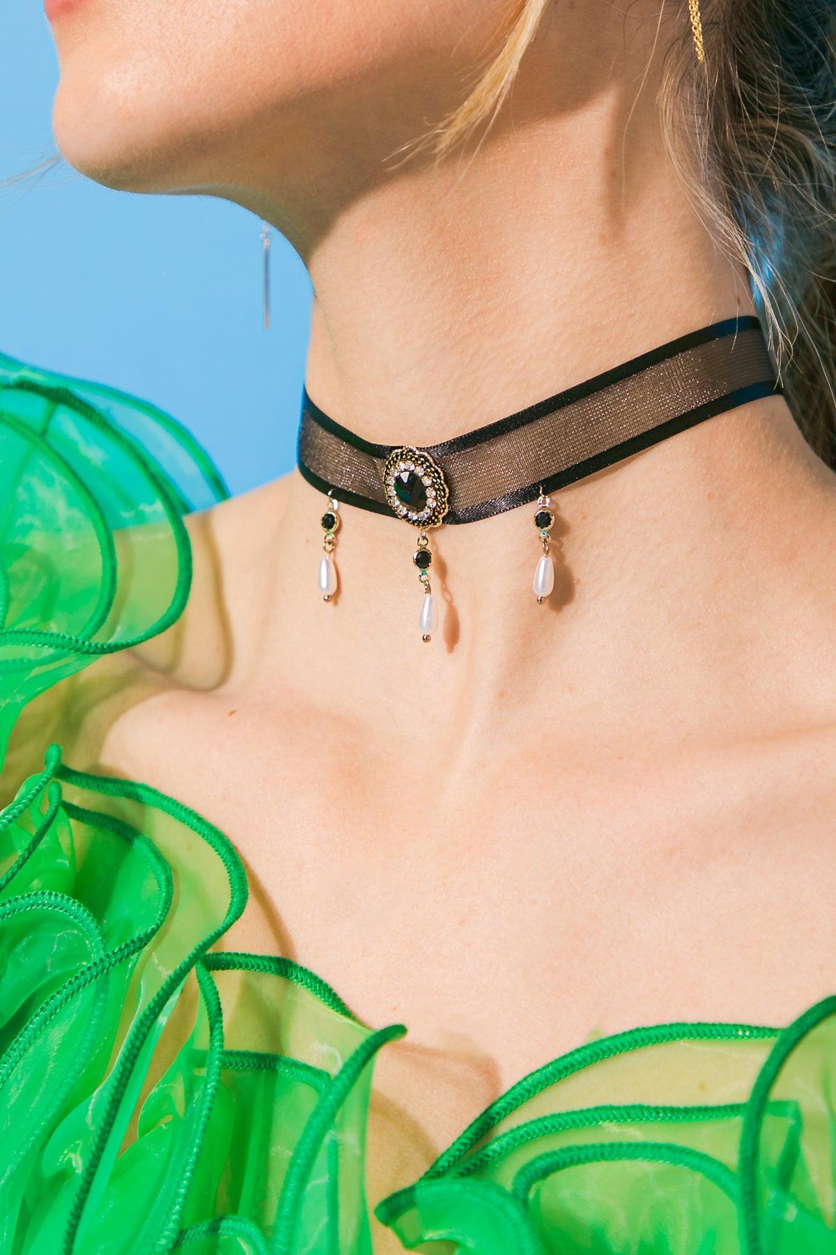 Lola Lace Choker