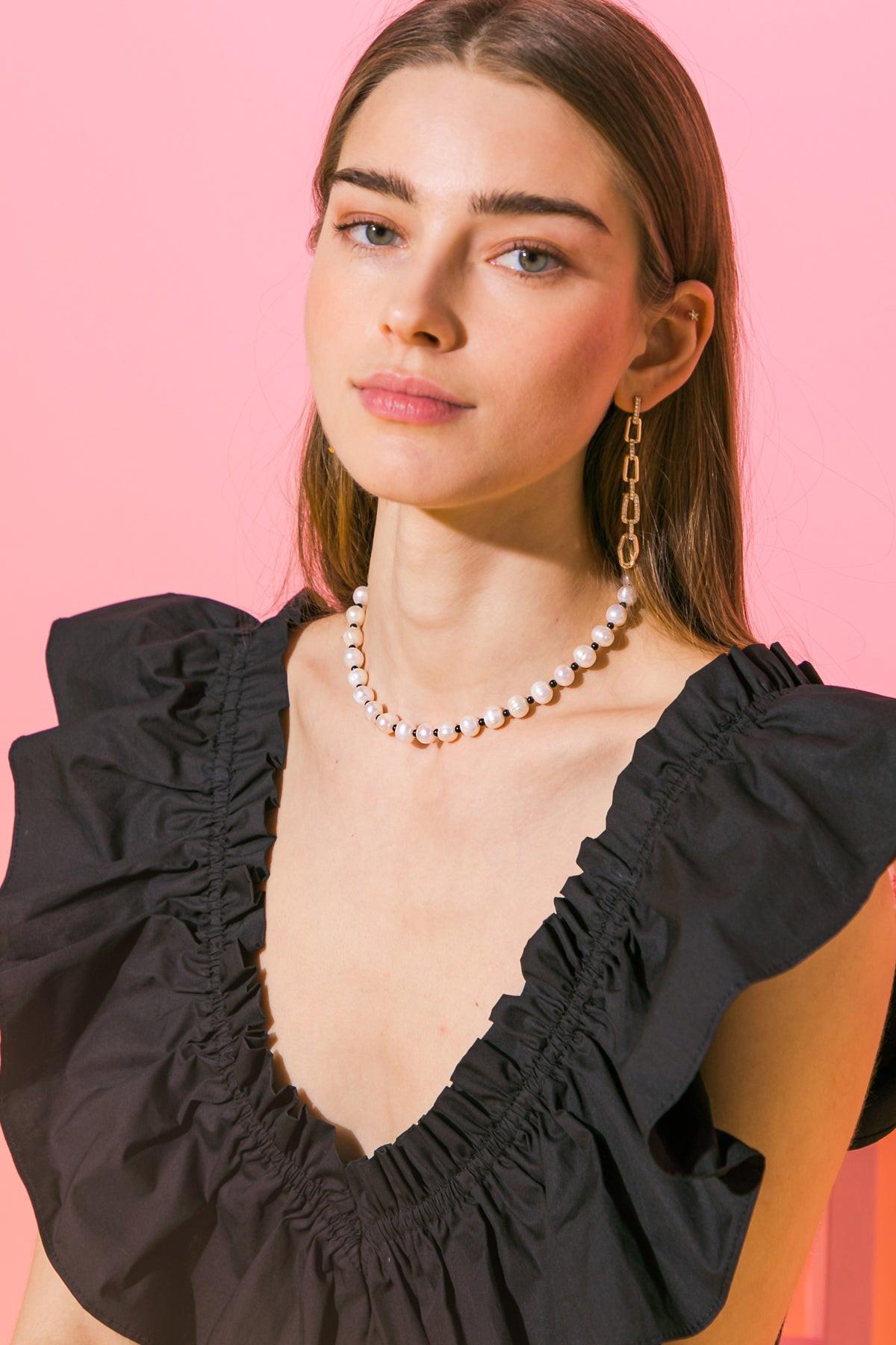 Lou Pearl Necklace