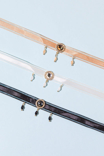 Reminiscent Lace Choker