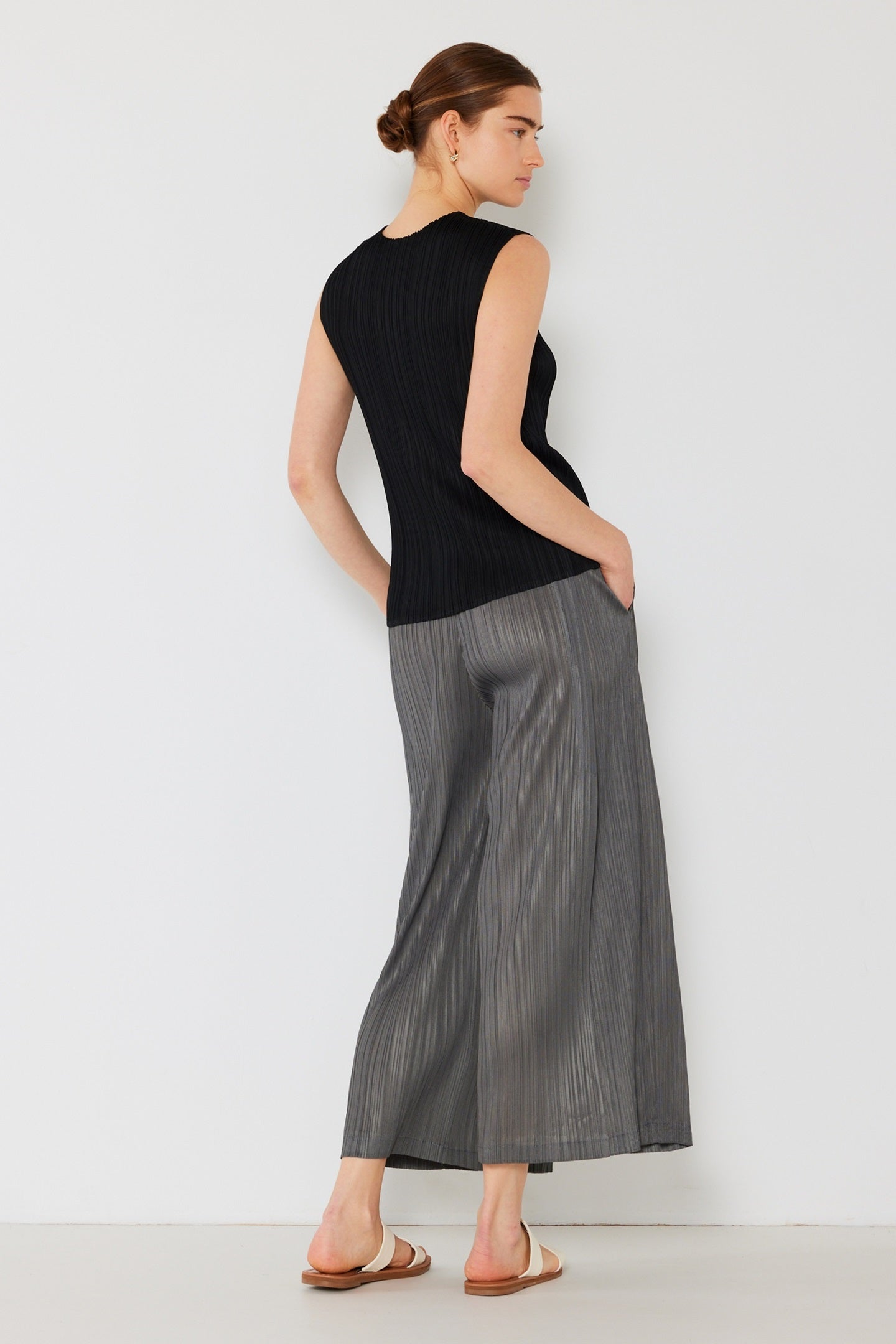 Marina West P03WP Pleated Wide-Leg Cropped Pants