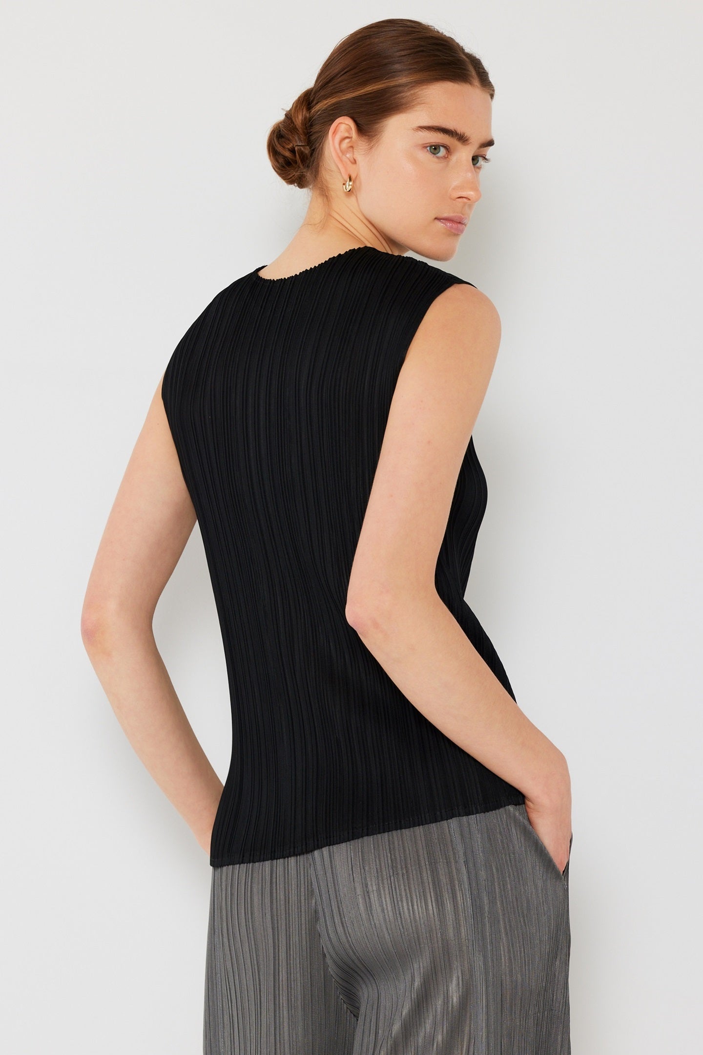 Marina West Pleated Sleeveless Tank Top (T01SL) - Black