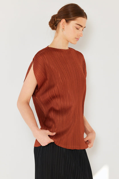 Marina West T02SR Pleated Dolman Sleeve Top