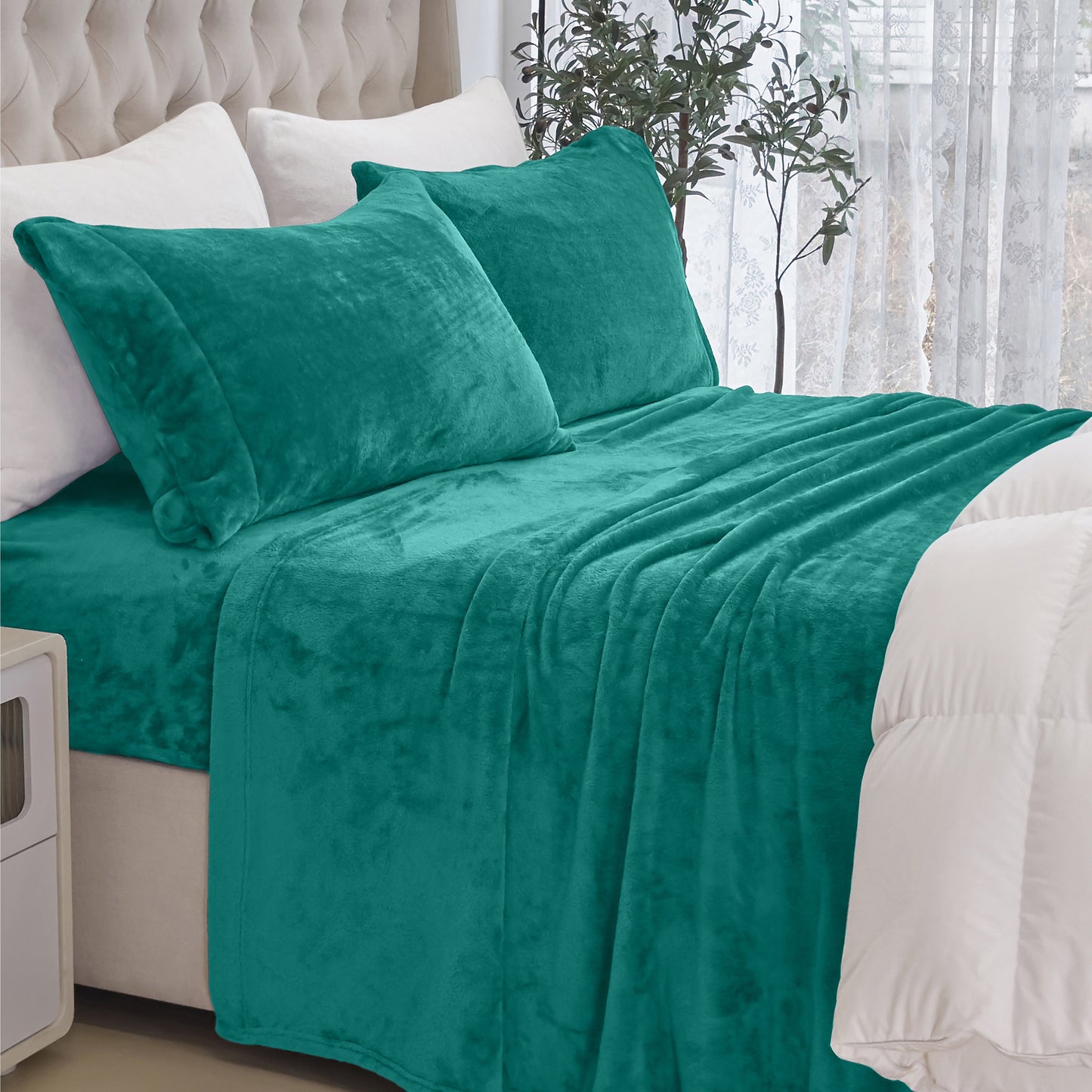 Mocassi 4-Piece Velvet Plush Flannel Sheet Set