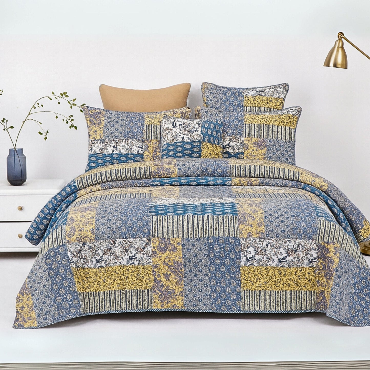 DaDa Bedding Honey Cove Floral Paisley Patchwork Quilt Set