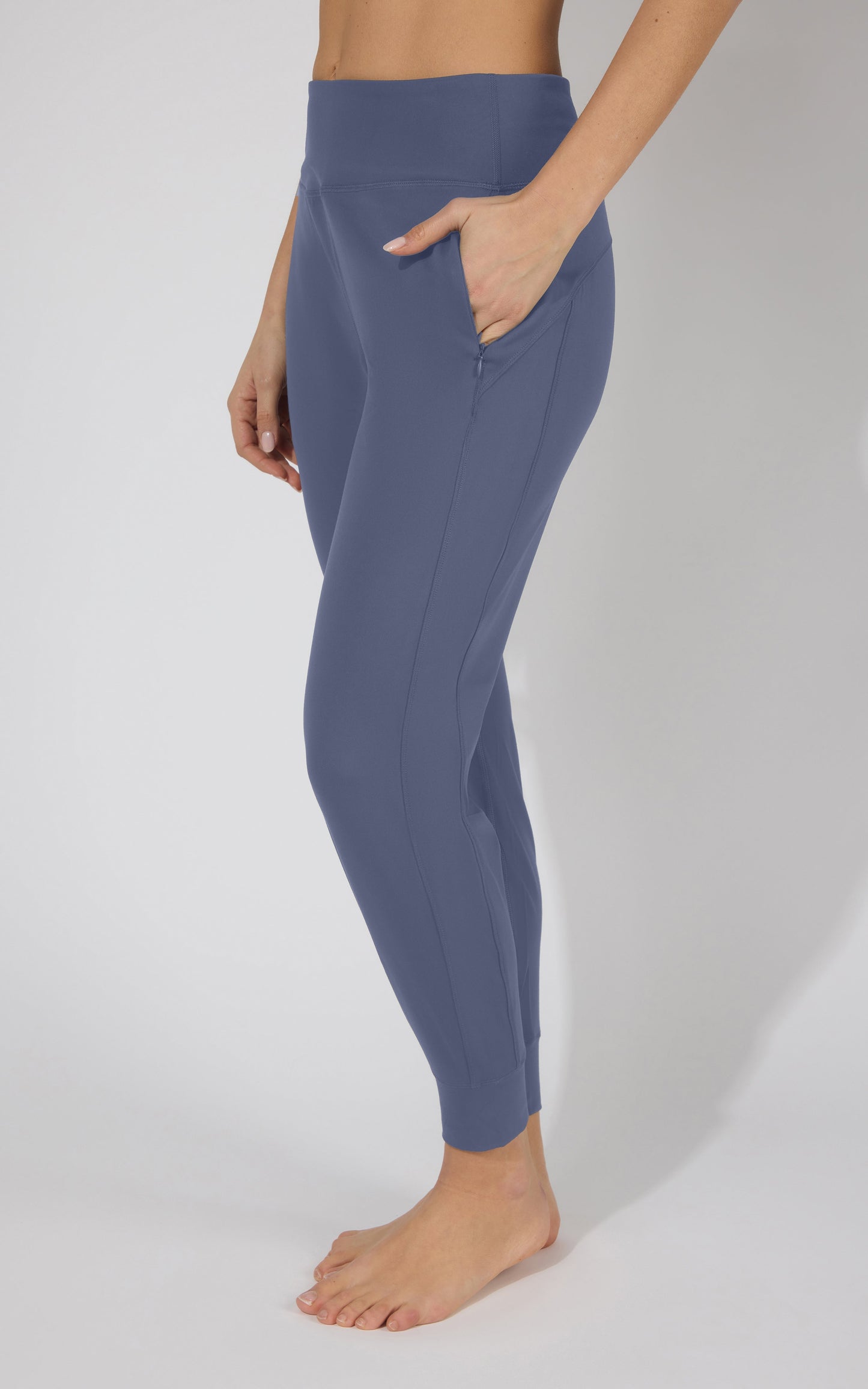 Interlock Zipper Pockets Greenwich Jogger - Our Linen Story