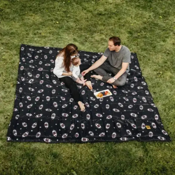 XL Outdoorsy™ Blanket