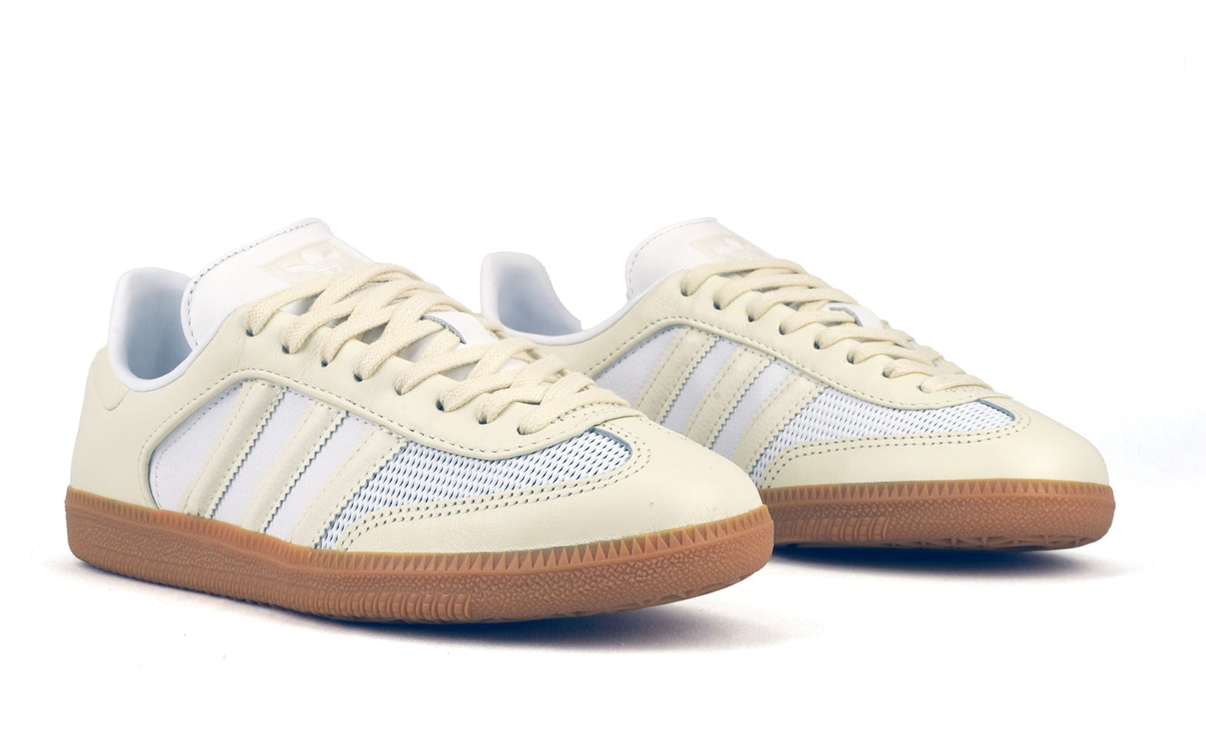 Cloud White / Off White / Gum 3-