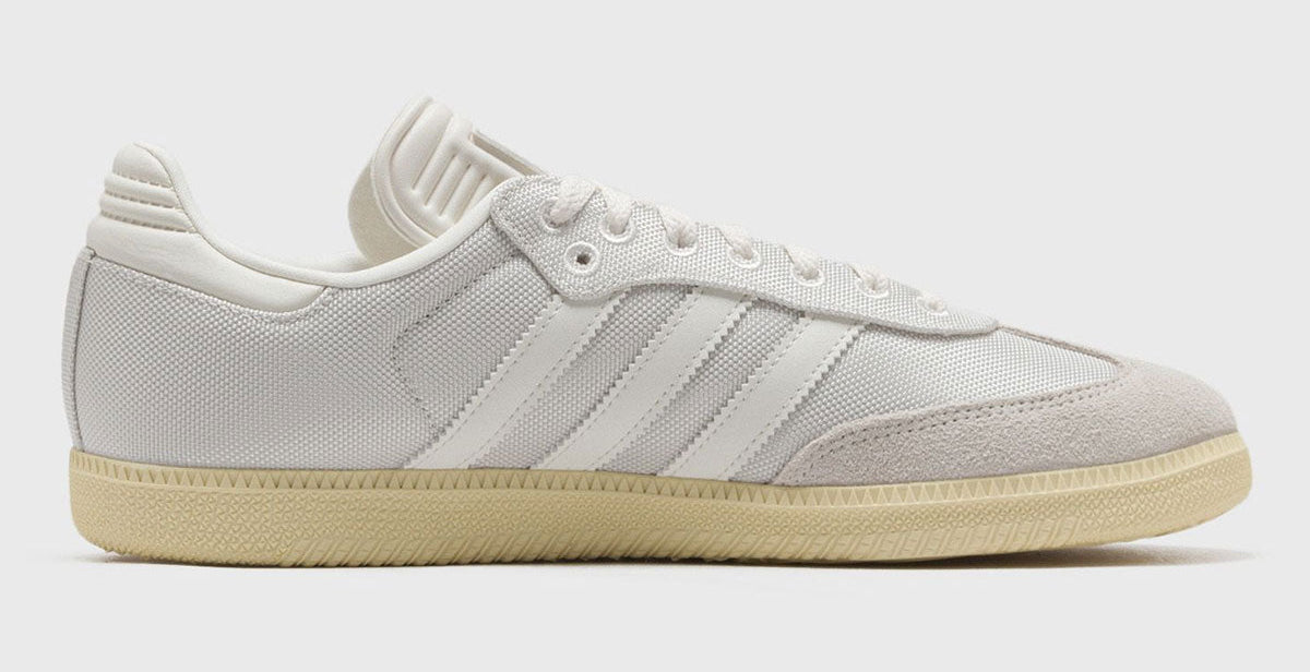 Cloud White/Off/White/Almost Yellow-