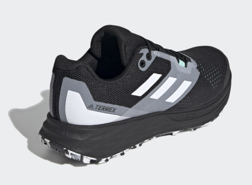 Core Black/Crystal White/Clear Mint-