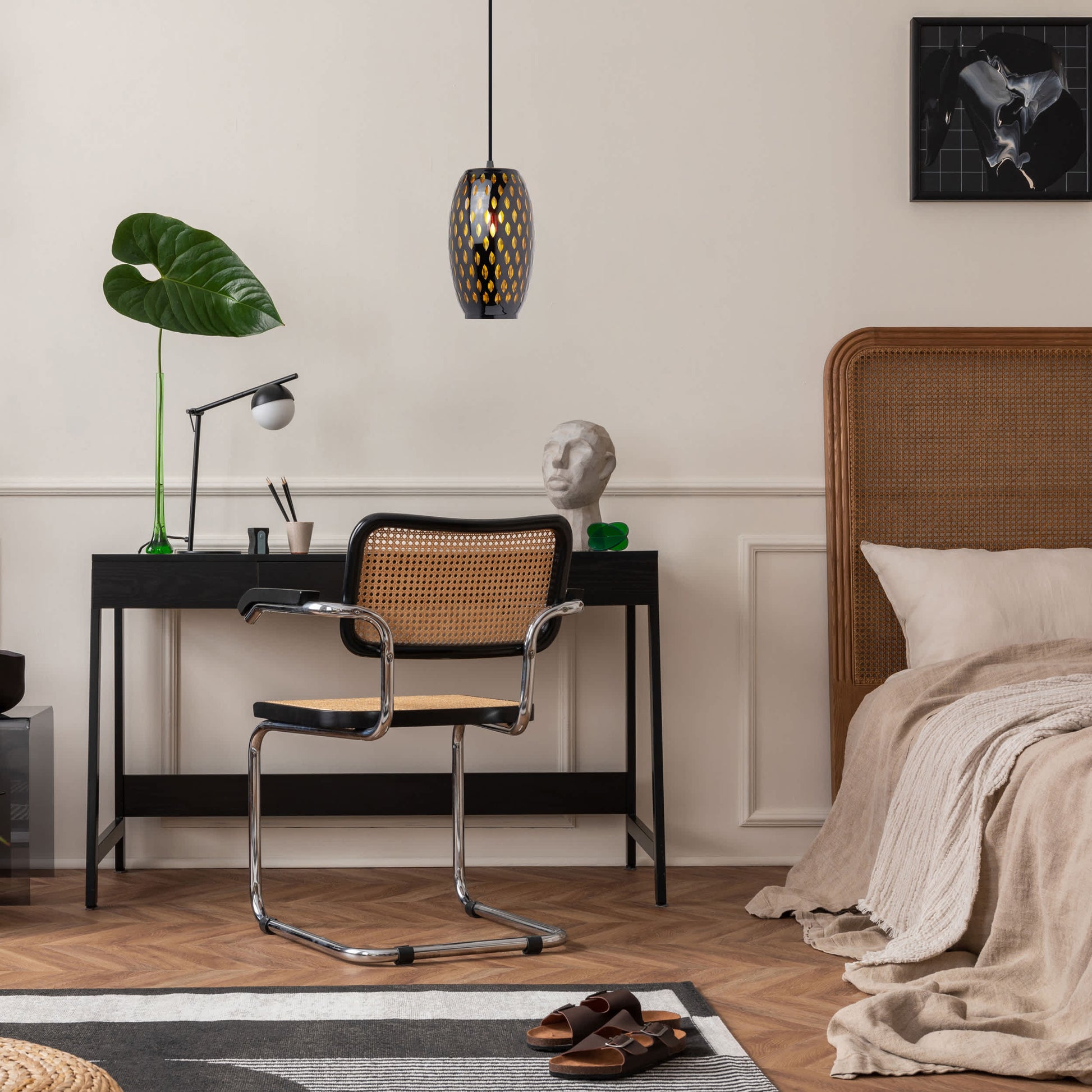 Black/Amber-
