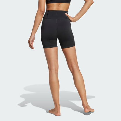 Black / Black-