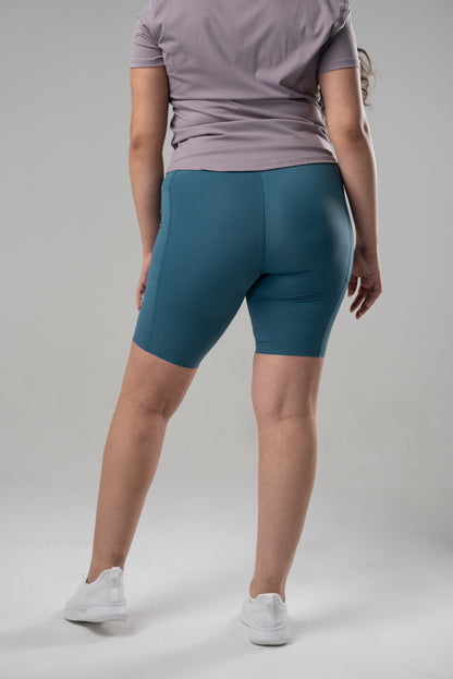 Serene Simply Short
