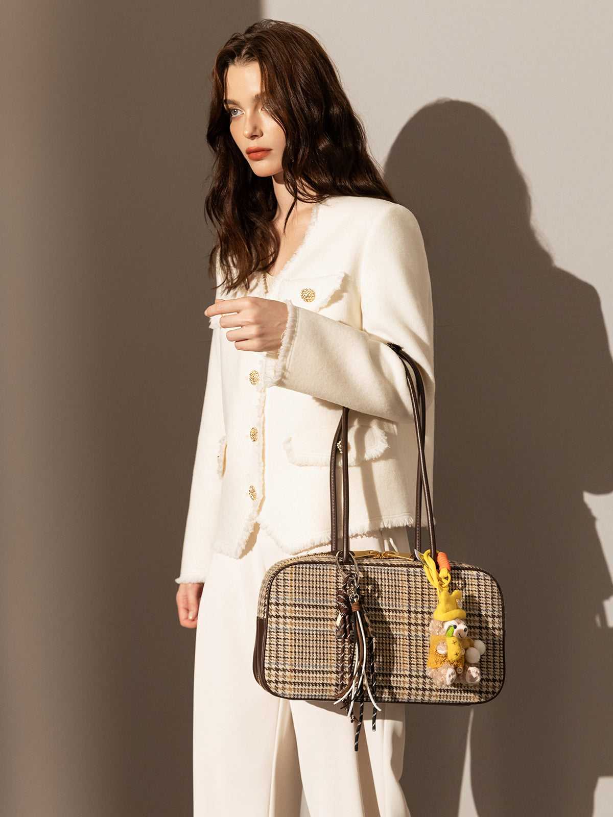 Beige-