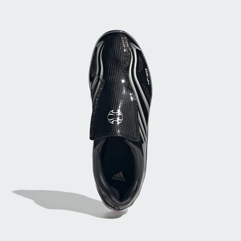 Core Black / Zero Metalic / Lucid Pink-