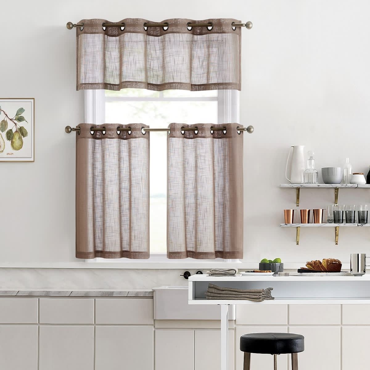 Taupe-