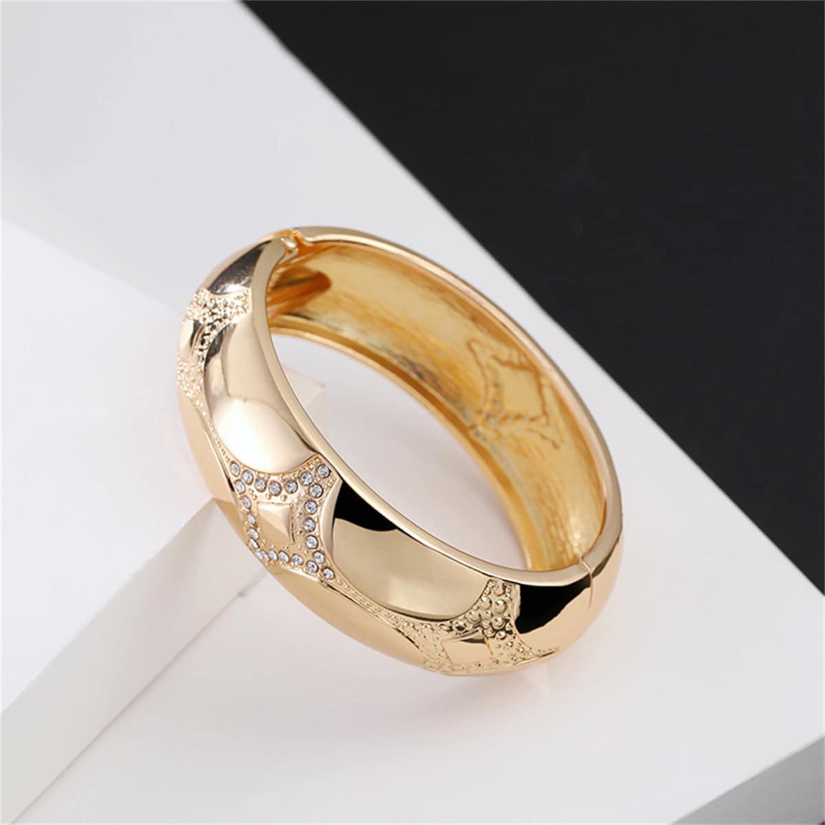 Metallic-