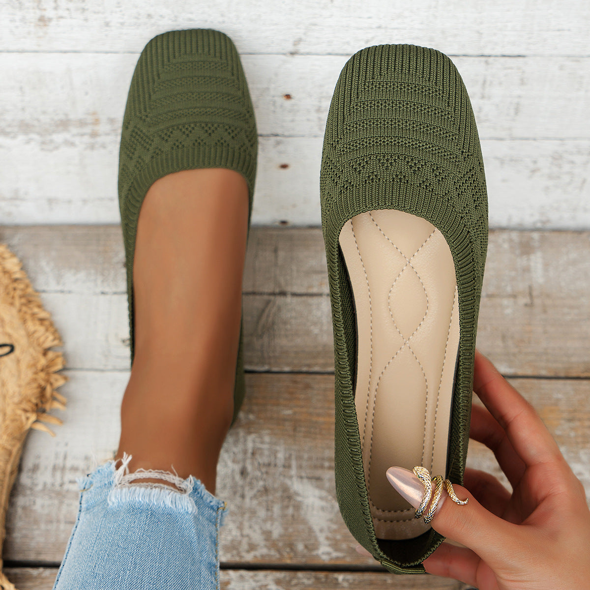 Women’s Knitted Plus Size Flying Woven Breathable One-Pedal Shoes