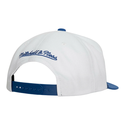 Mitchell & Ness NHL New York Islanders Vintage Sharktooth Men Snapback Hat White