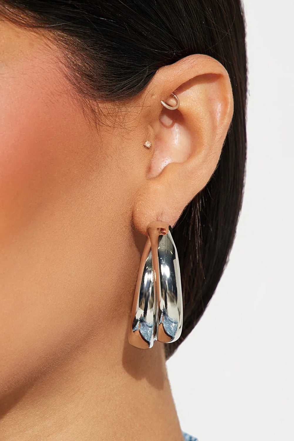 Silvery Layered Hoop Studded Earrings - Silver / ONE SIZE / Alloy