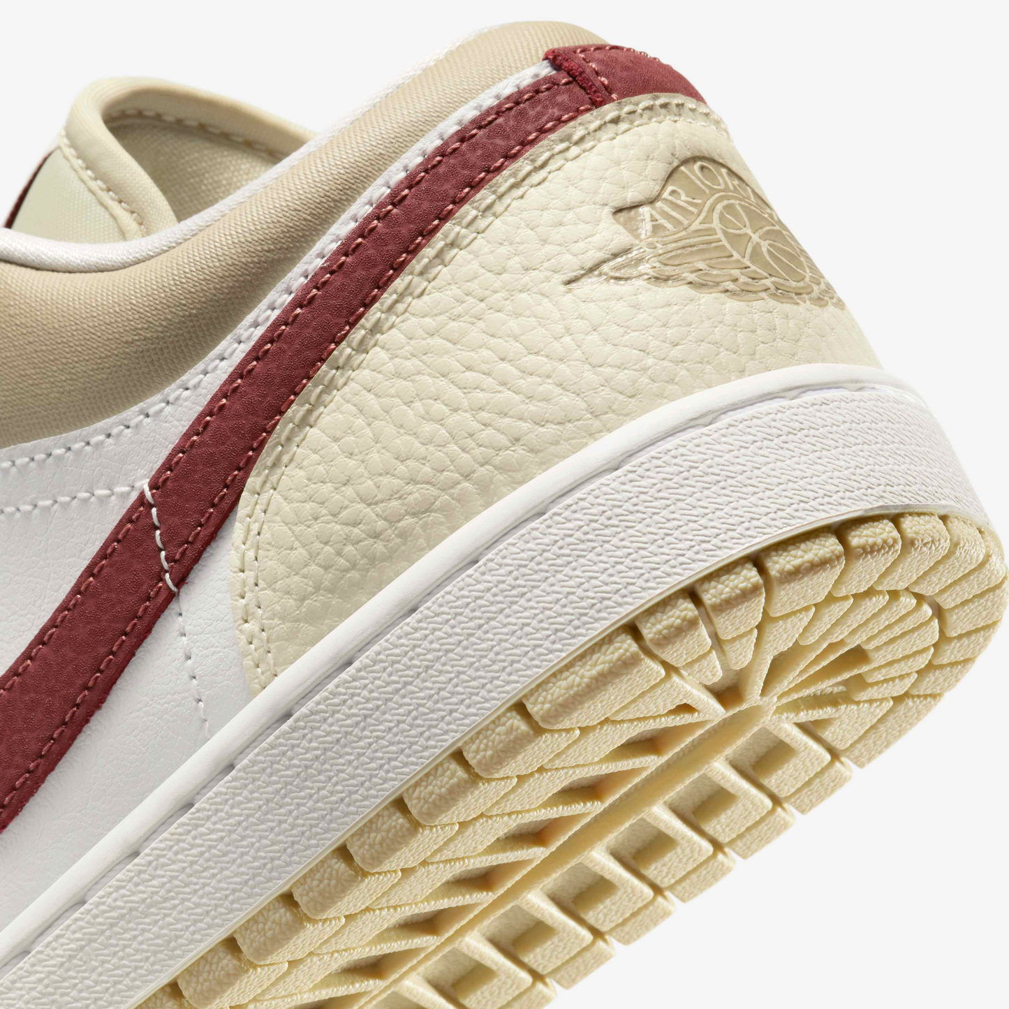[hv6530-100] Womens Air Jordan Retro 1 Low Ce 'desert Khaki Red Sepia'