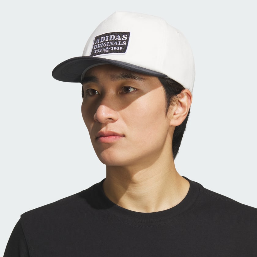 Off White / Black / White-