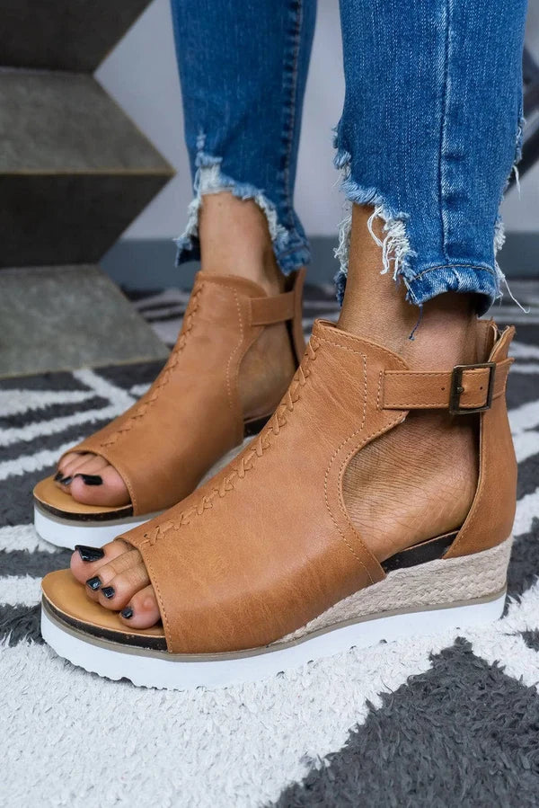 Threaded Pear Ashley Buckle Strap Platform Sandals