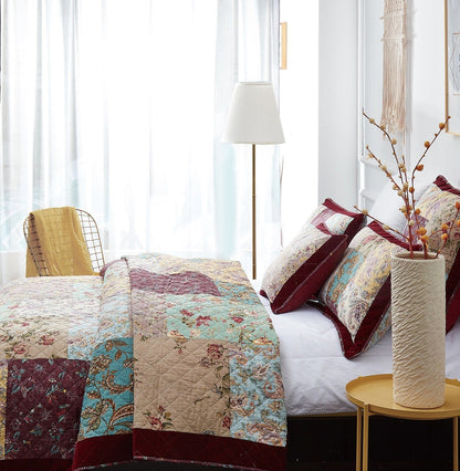 DaDa Bedding Burgundy Paisley Patchwork Cotton Quilt Set