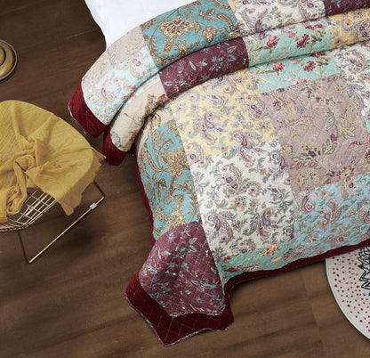 DaDa Bedding Burgundy Paisley Patchwork Cotton Quilt Set