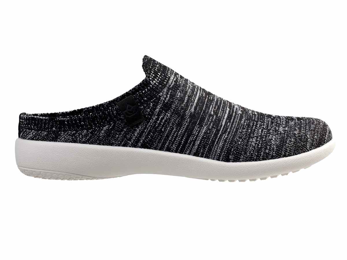 Black Space Dye-