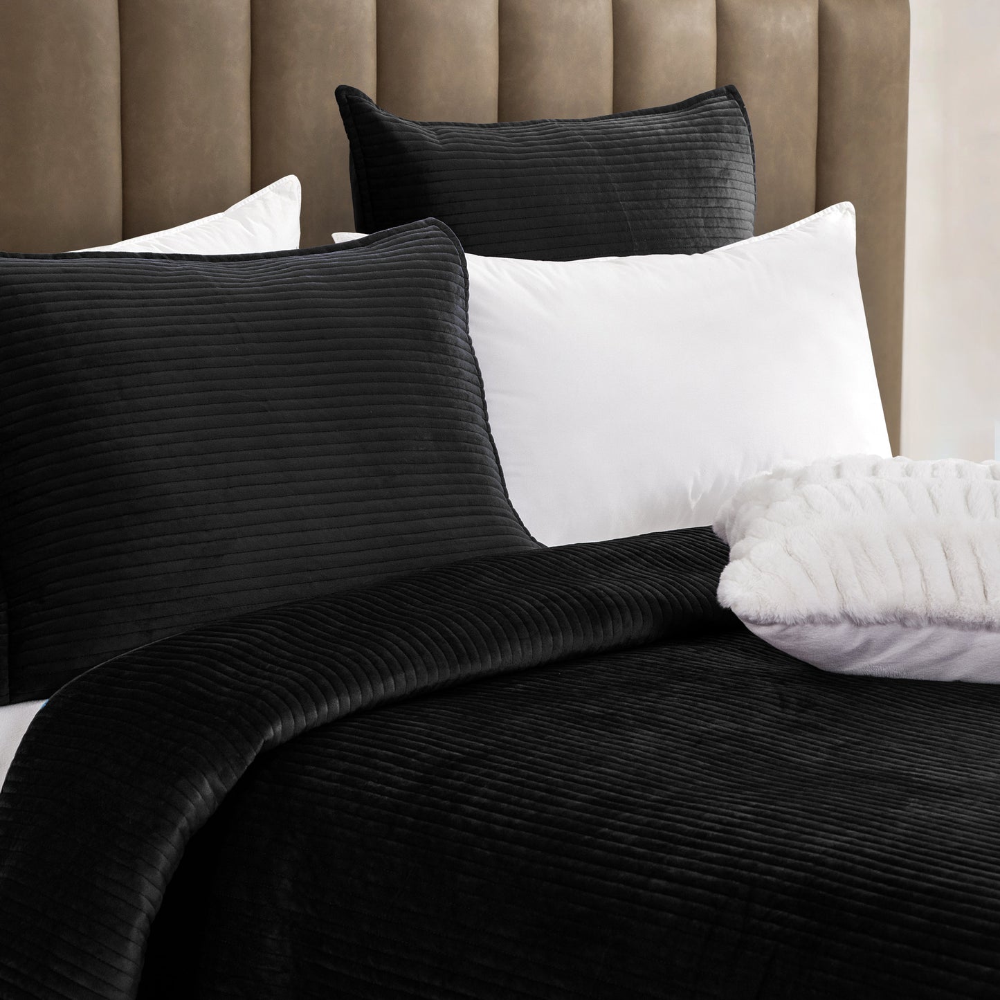 Elegant Comfort 3-Piece Velvet Corduroy Stripe Quilted Bedspread Coverlet Set