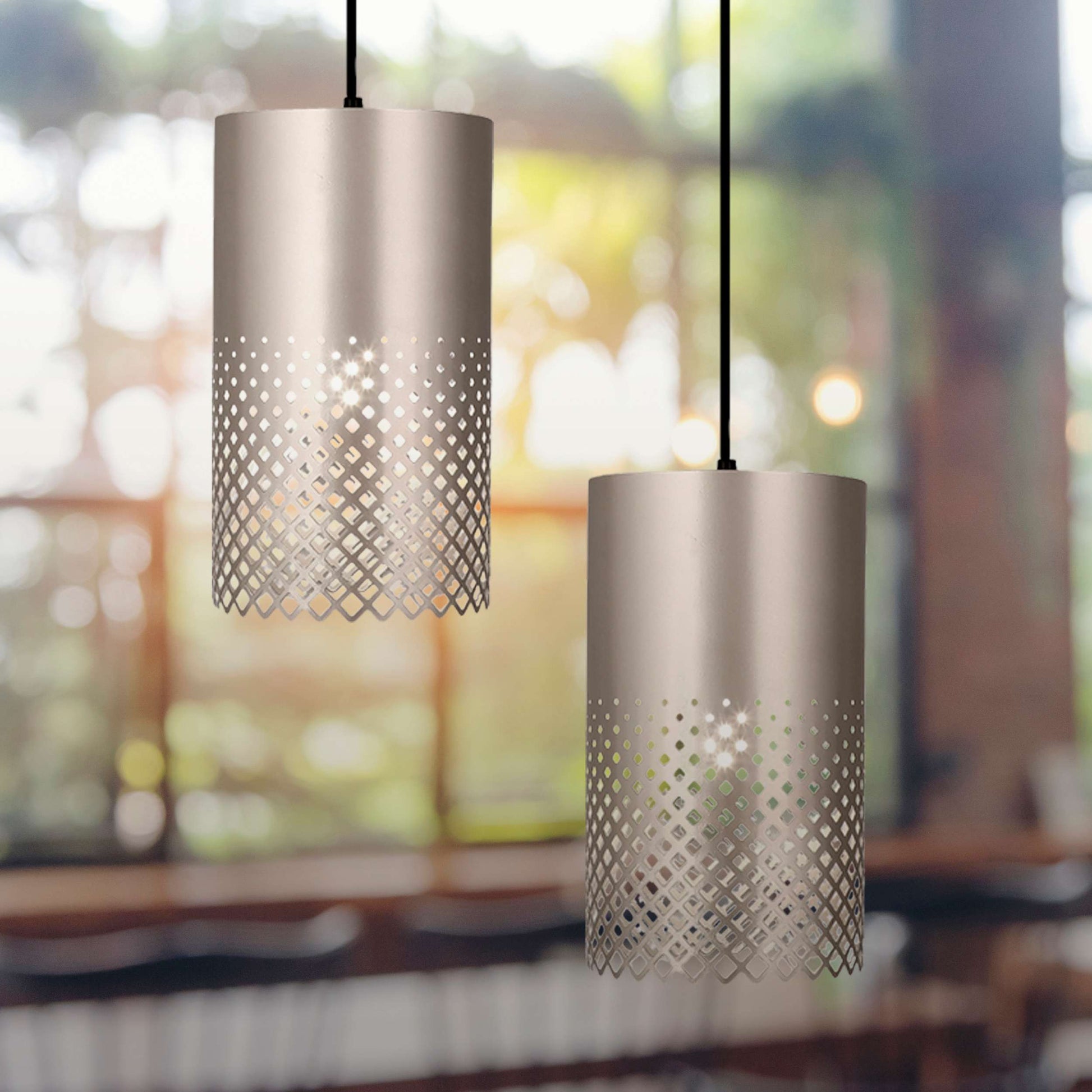 Silver/Black-