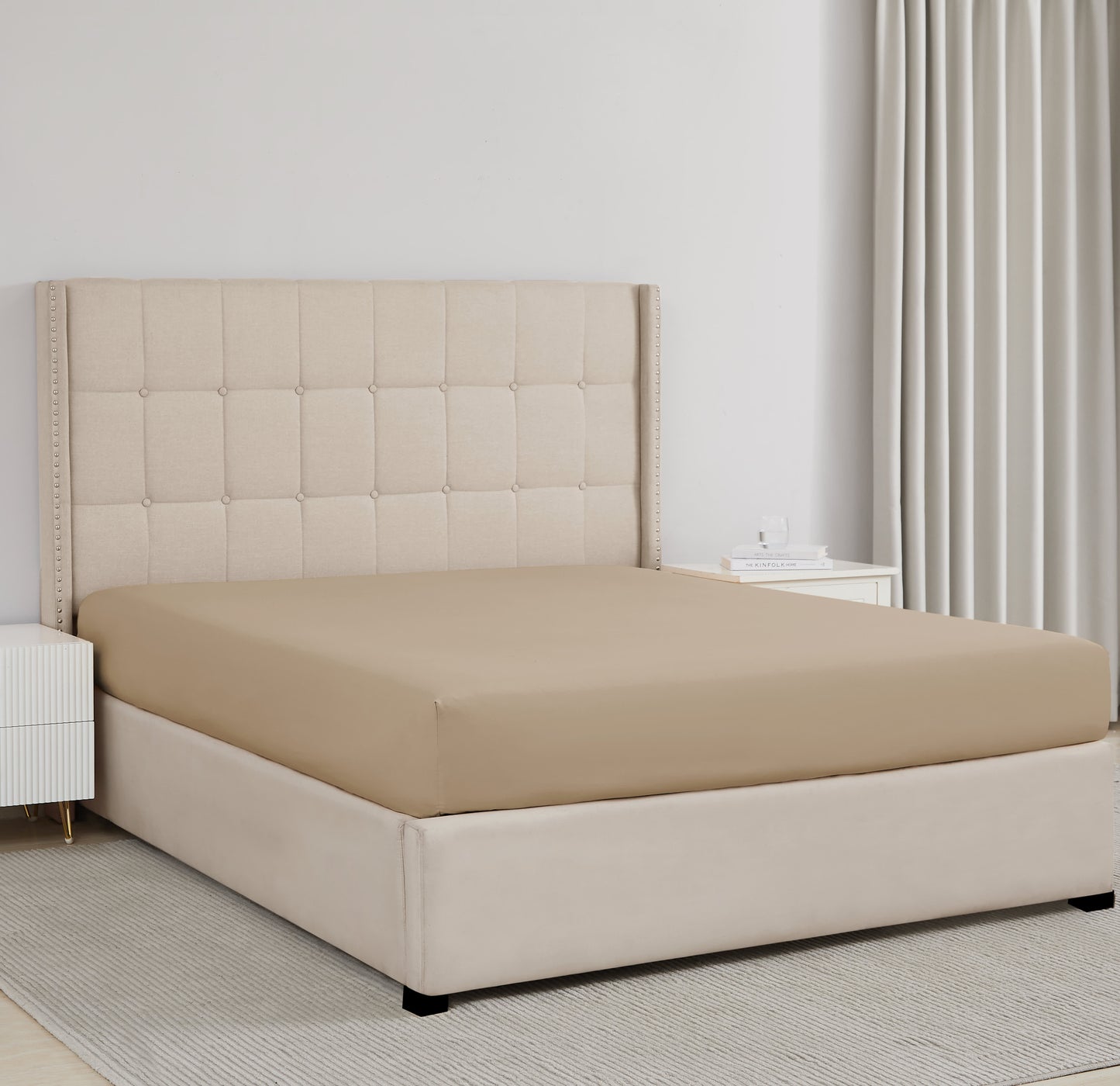 Taupe-