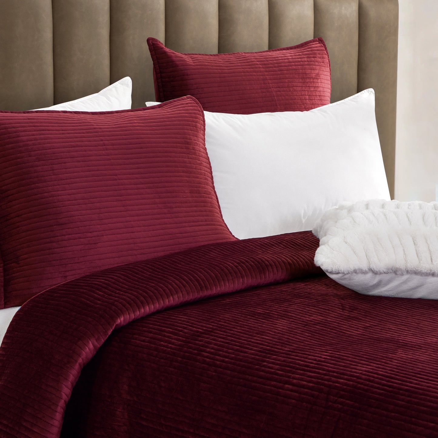 Elegant Comfort 3-Piece Velvet Corduroy Stripe Quilted Bedspread Coverlet Set