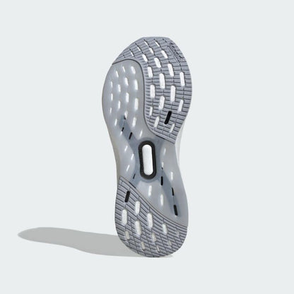 Core Black / Cloud White / Carbon-