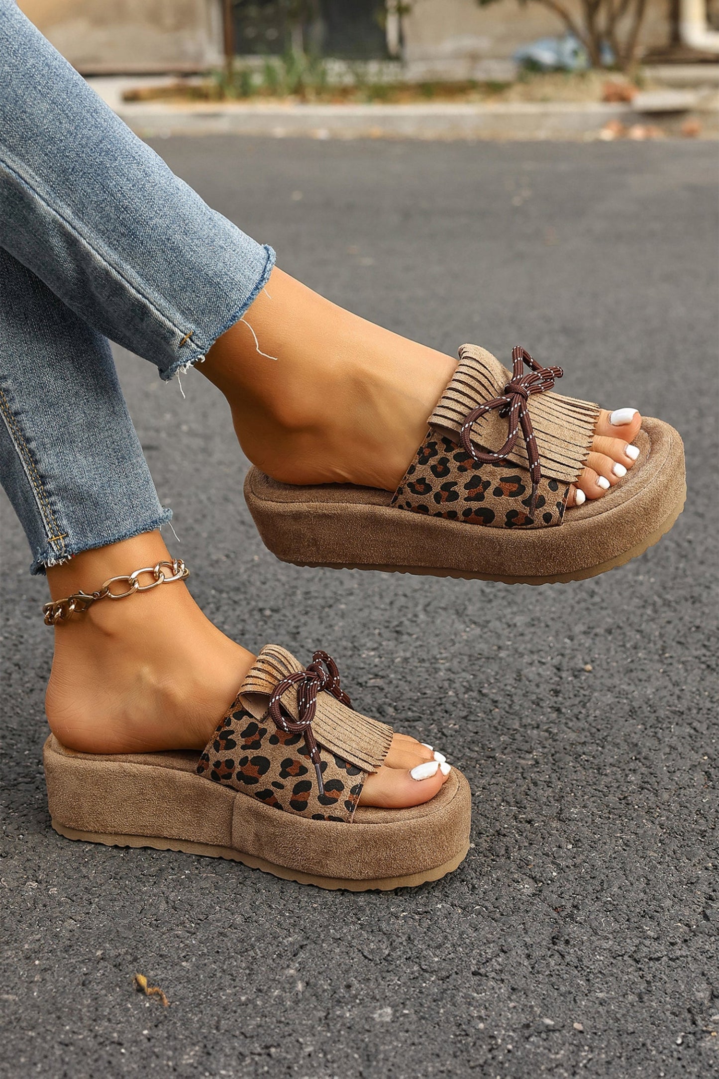 Threaded Pear Morgan Up Detail Platform Slippers