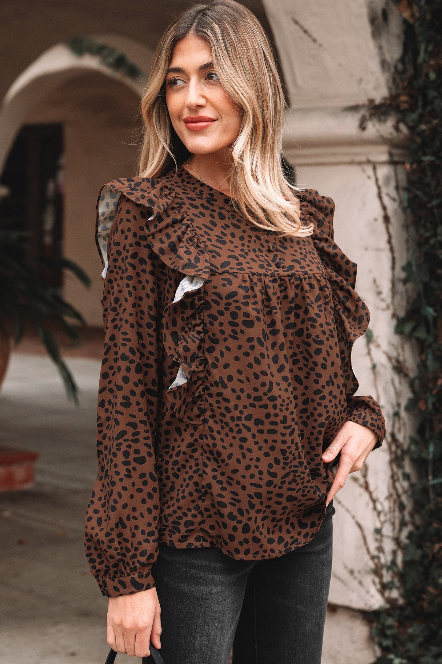 Threaded Pear Collins Ruffled Puff Sleeve Blouse