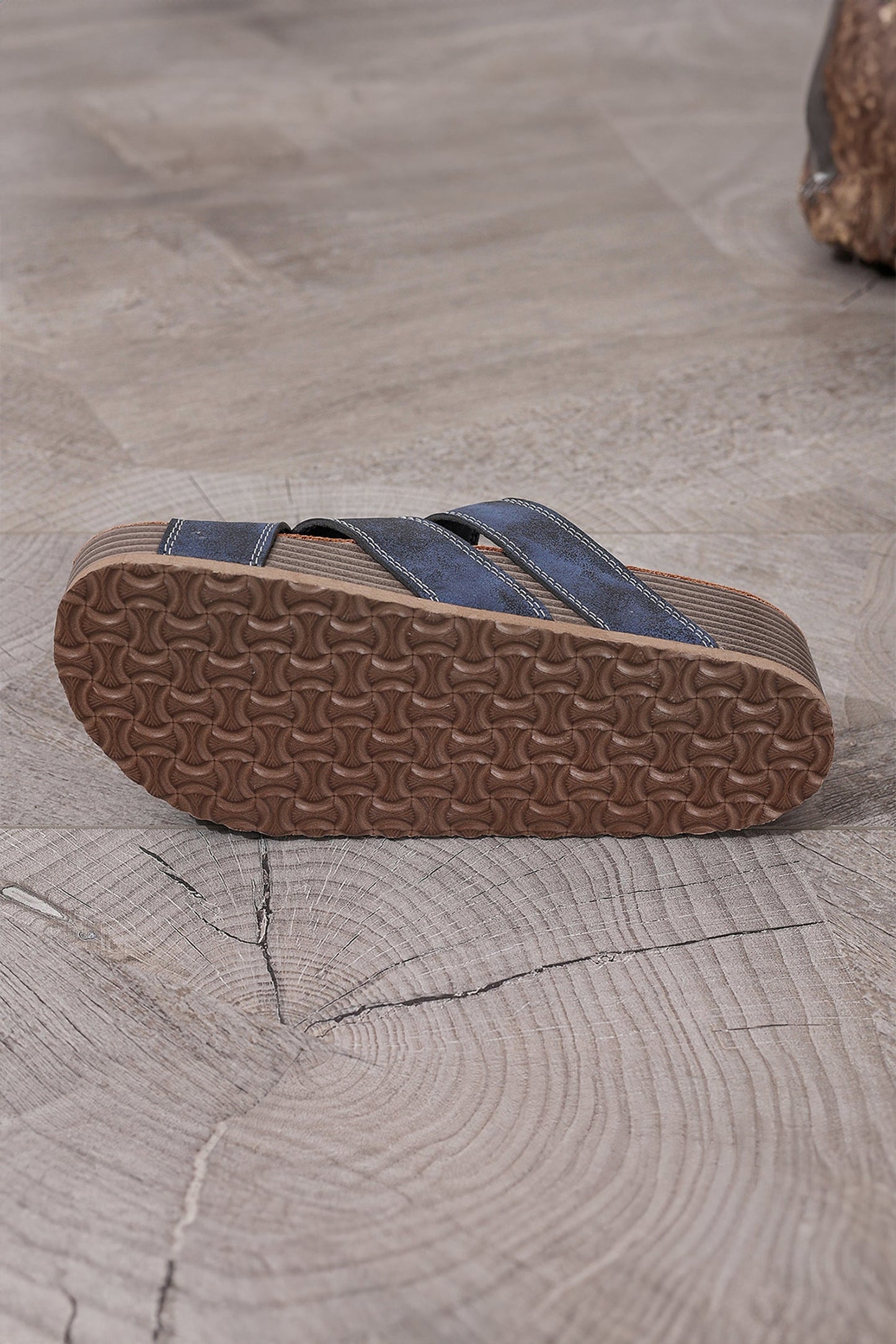Threaded Pear Kayla Band Retro Platform Slippers
