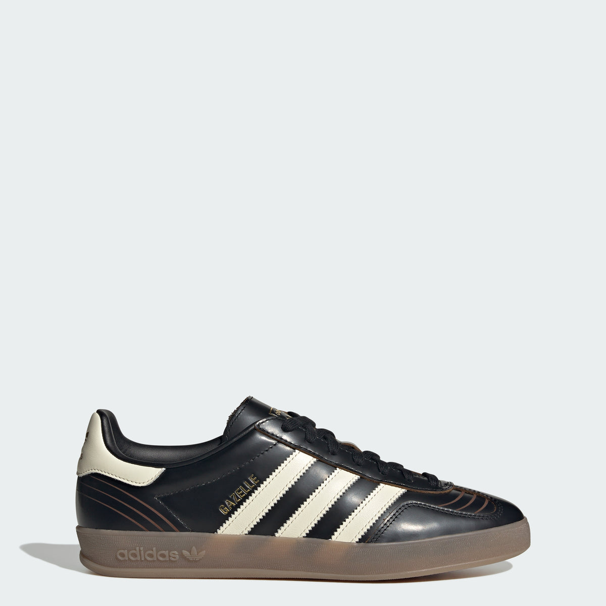 Core Black / Cream White / Gum-