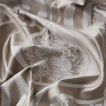 Taupe-