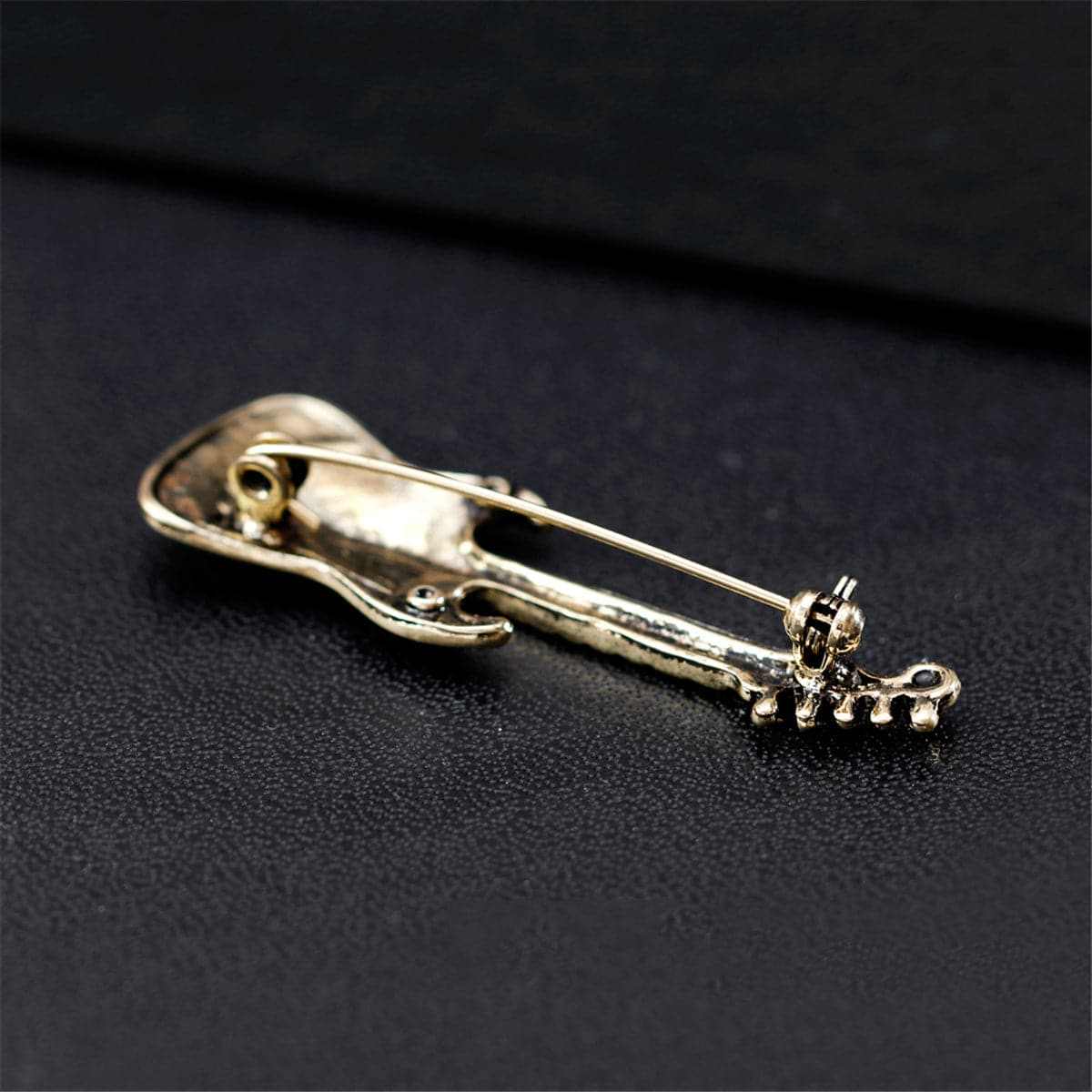 White & Cubic Zirconia Guitar Brooch