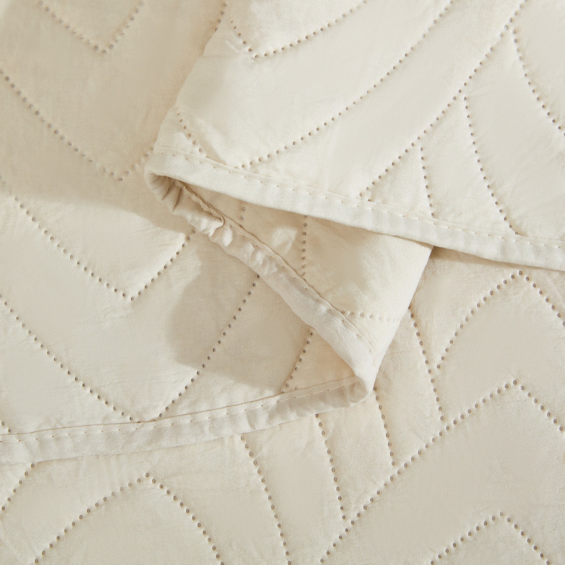 Beige-