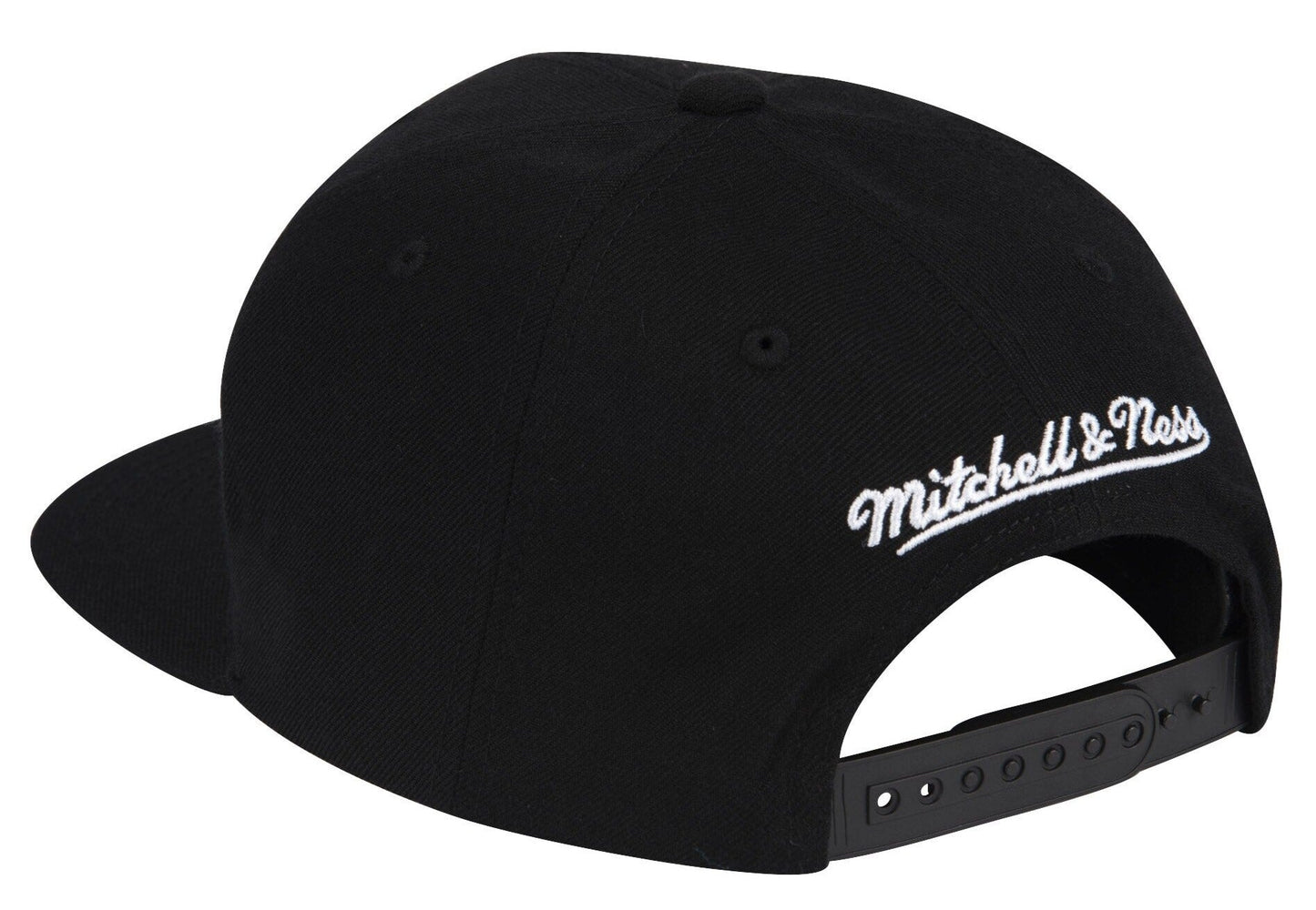 Mitchell & Ness Men's NBA Chicago Bulls 97 Champions Snapback