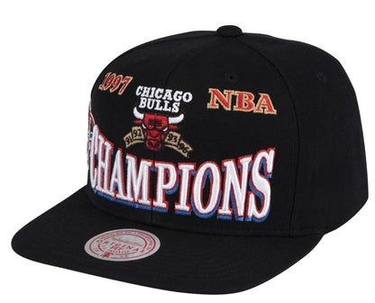 Mitchell & Ness Men's NBA Chicago Bulls 97 Champions Snapback