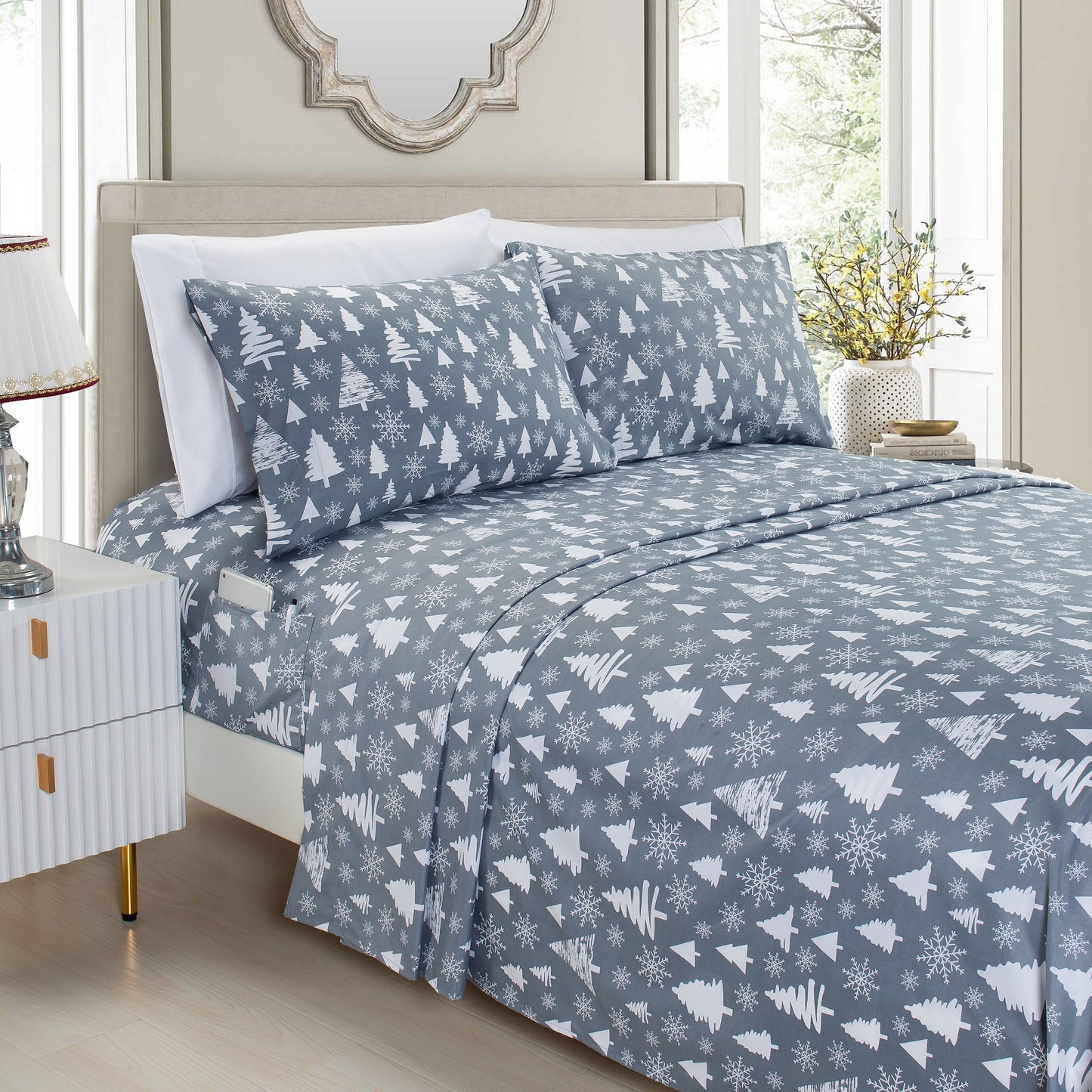 Mocassi 6-Piece Christmas & Holiday Sheet Set - Soft as Hotel Premium Quality