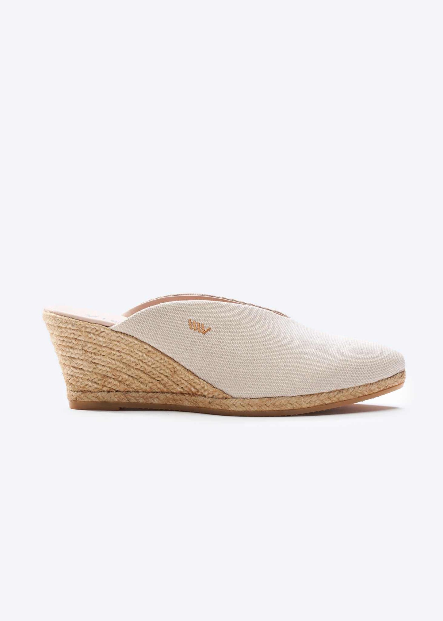 BEIGE-