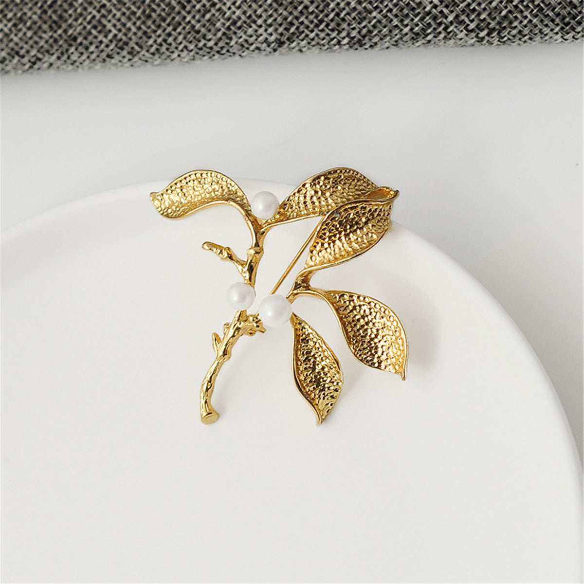 Pearl & Goldtone Botany Brooch