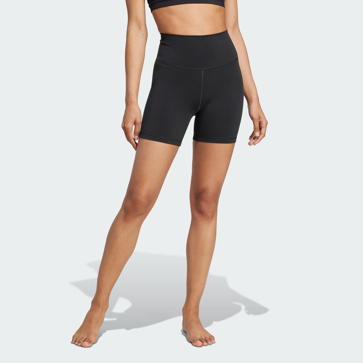 Black / Black-