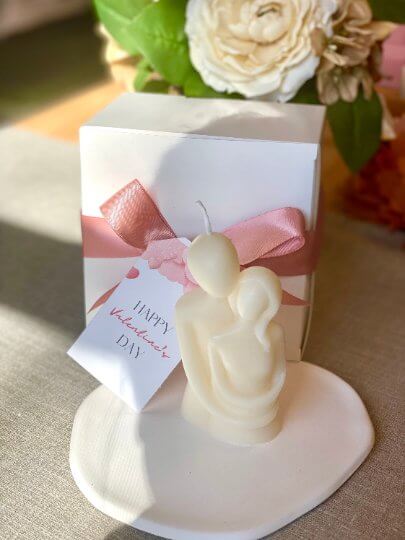 Cuddling Couple handmade scented candle