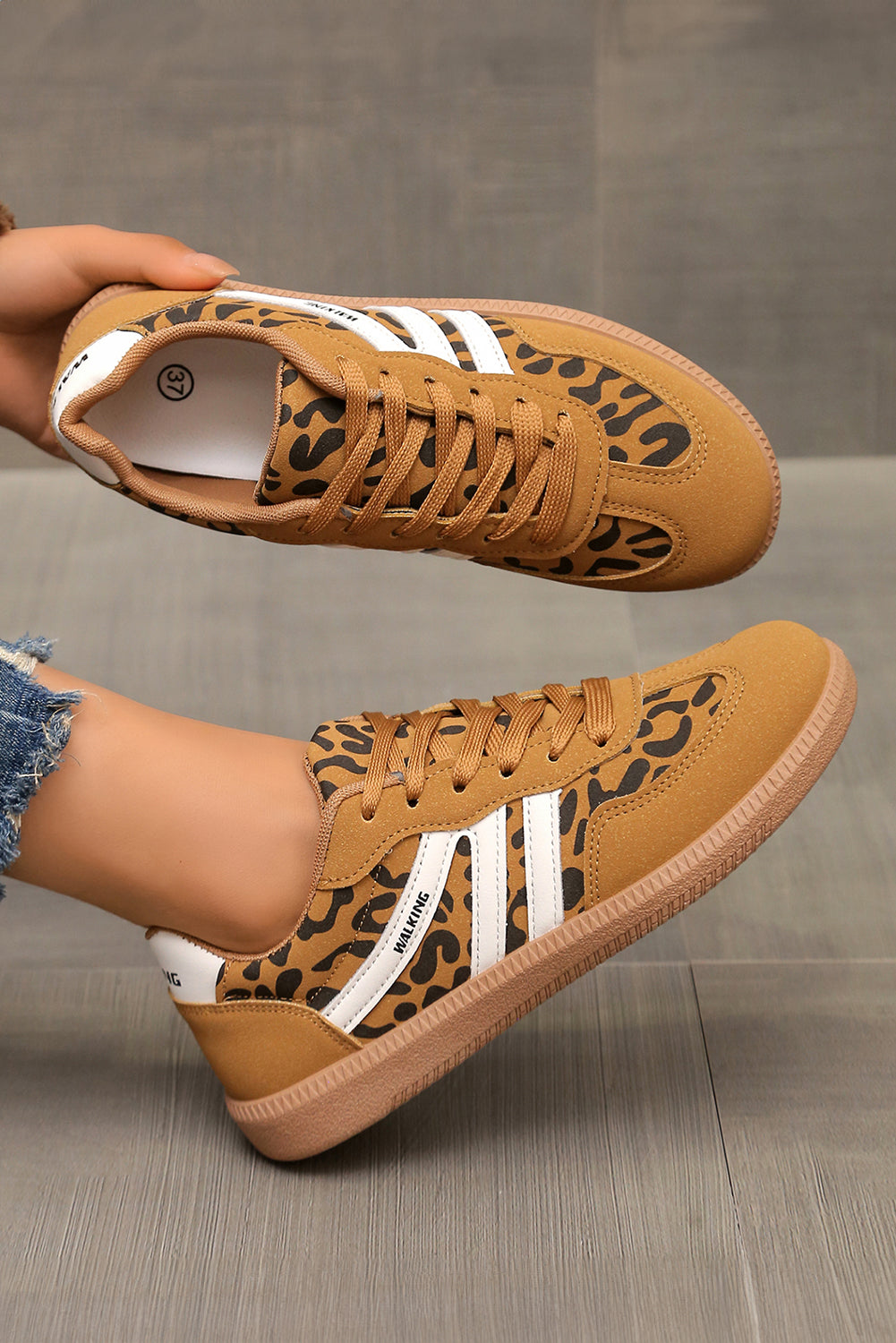 Threaded Pear Zaria Detail Lace Up Shoes