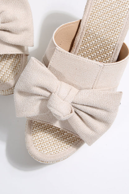 Threaded Pear Nyomi Studded Wedge Platform Slippers
